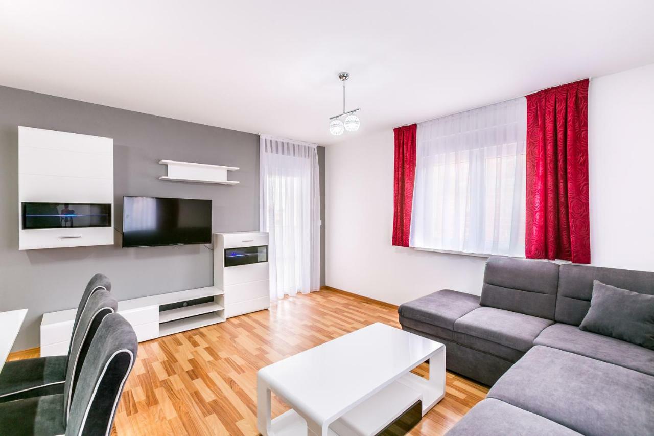 Dragan K3 Hotel Medulin Buitenkant foto