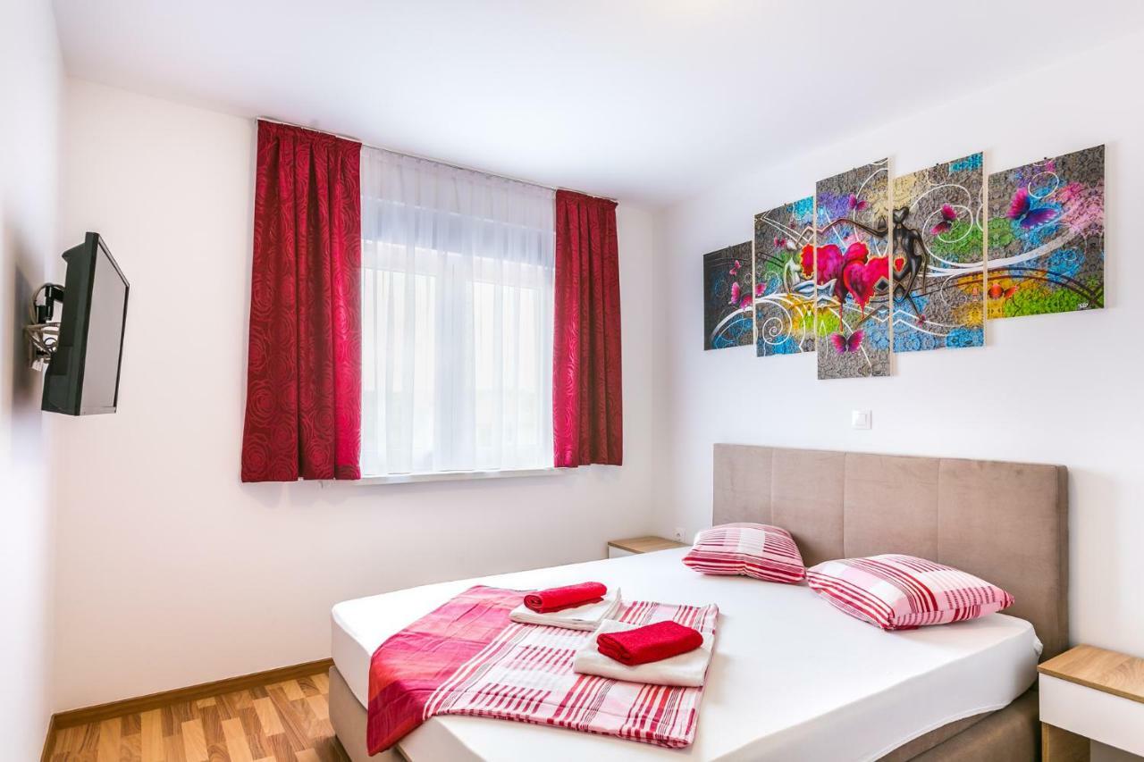 Dragan K3 Hotel Medulin Buitenkant foto