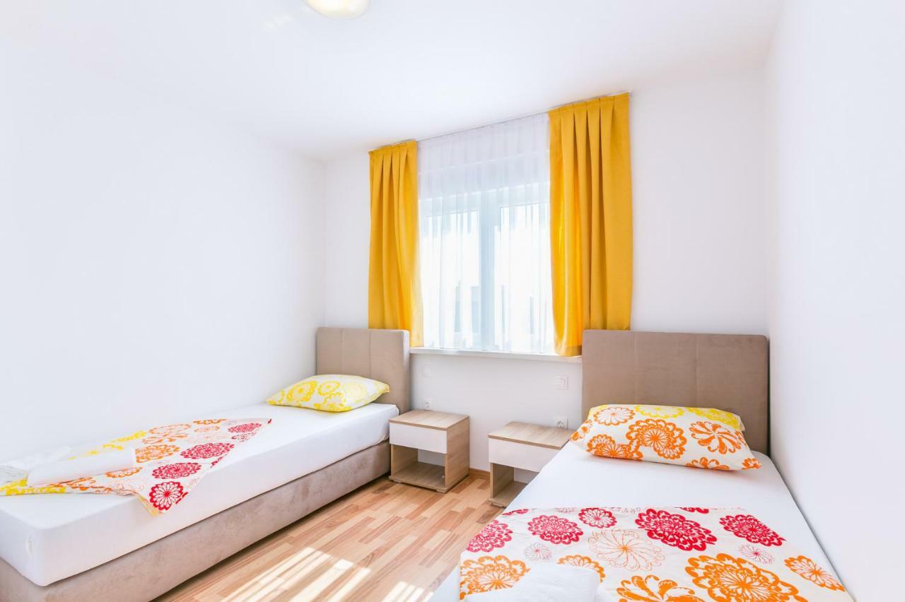 Dragan K3 Hotel Medulin Buitenkant foto